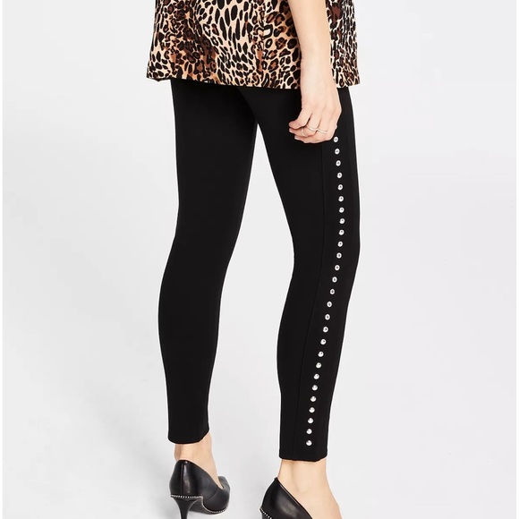 day and night looks to a new level with this petite, open-front blazer. - Picture 6 of 6